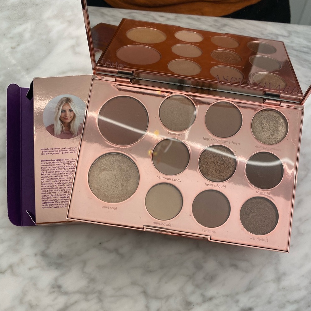 SOLD —- Tarte x Aspen Ovard Palette